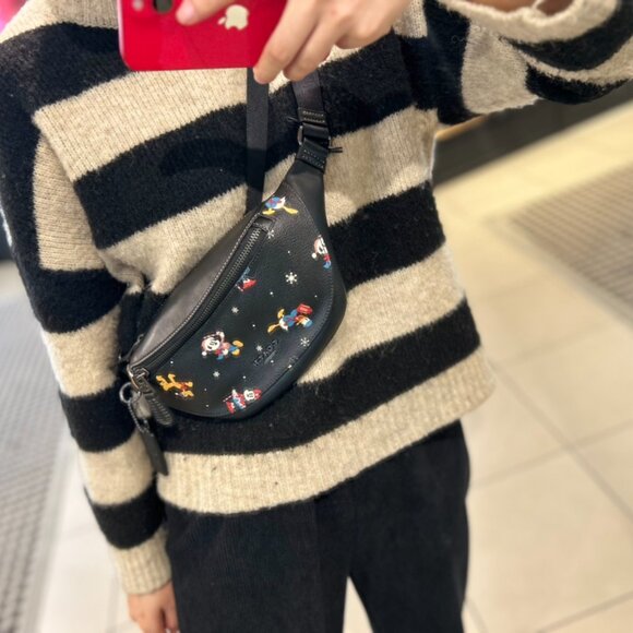 Coach CL964 Disney X Coach Warren Mini Belt Bag With Holiday Print IN Black Mult - Picture 6 of 6